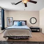 Comfy Classy Home, Close To Everything